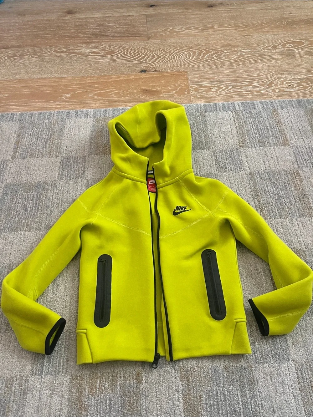 Nike Kids small s 7/8 Neon Yellow tech fleece zip up hoodie